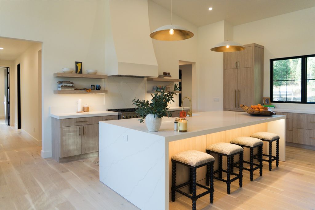 45 Meadow View Court, Whitefish, MT 59937 photo 3