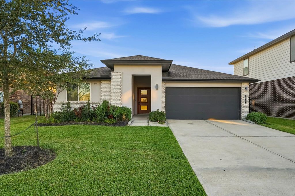 2417 Mar Vista Lane, Texas City, TX 77568