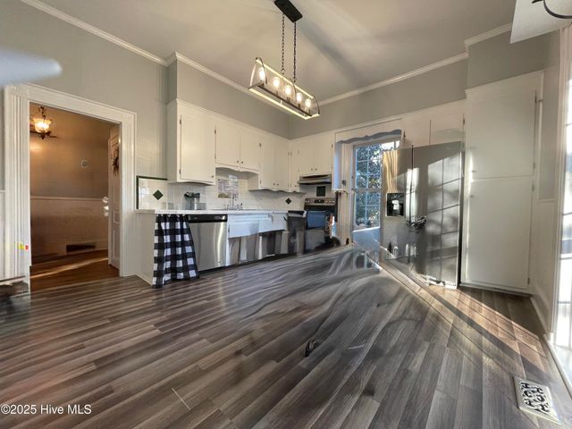 204 Bailey Avenue, Kenly, NC 27542