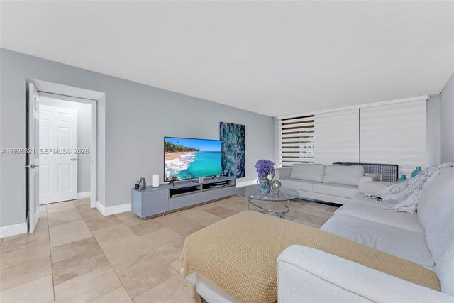 7653 NW 79th Ave 109, Tamarac, FL 33321