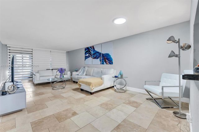 7653 NW 79th Ave 109, Tamarac, FL 33321