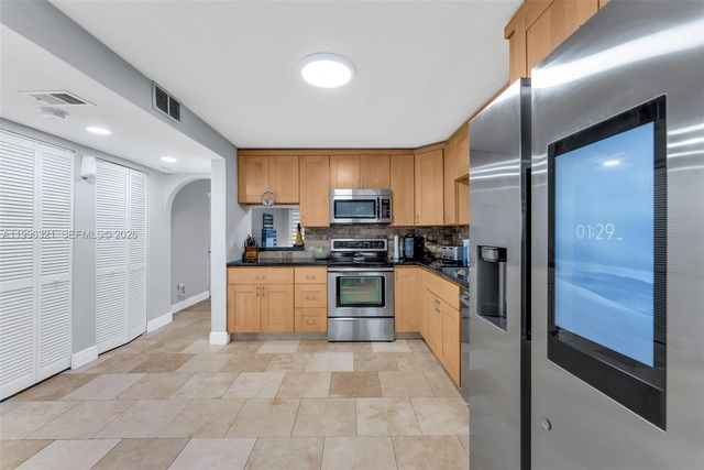 7653 NW 79th Ave 109, Tamarac, FL 33321