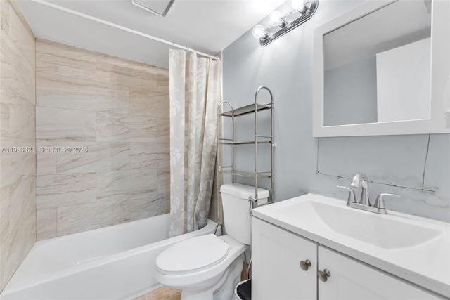 7653 NW 79th Ave 109, Tamarac, FL 33321