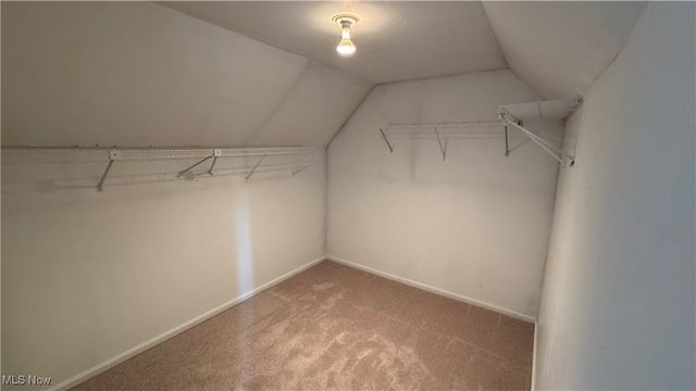 32443 S Burr Oak Drive, Solon, OH 44139