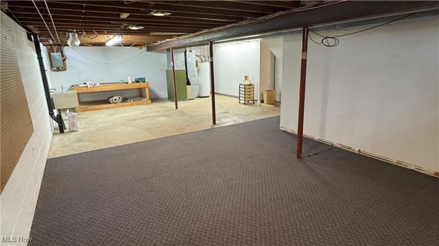 32443 S Burr Oak Drive, Solon, OH 44139