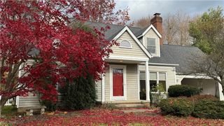 32443 S Burr Oak Drive, Solon, OH 44139