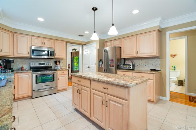 76 Warren Street, Somers, NY 10589