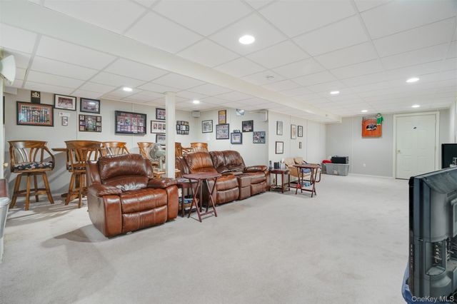 76 Warren Street, Somers, NY 10589