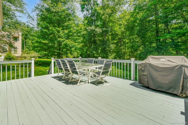 76 Warren Street, Somers, NY 10589