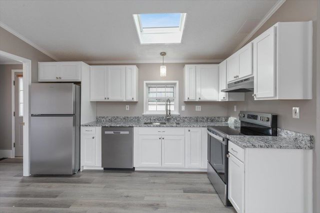 85 Caddy Drive, Salem, NH 03079