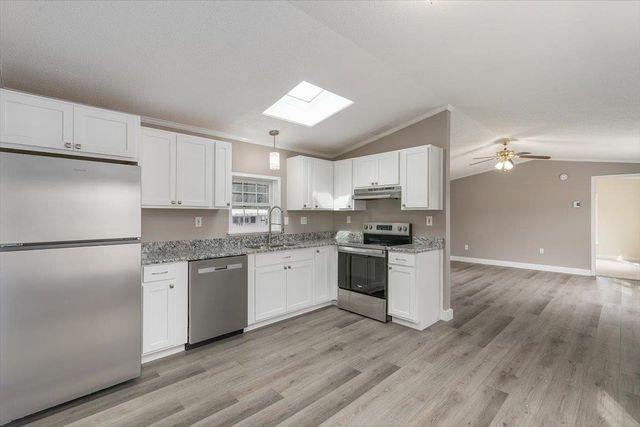 85 Caddy Drive, Salem, NH 03079