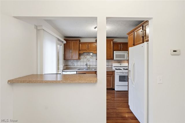 6638 Deer Court, Bedford Heights, OH 44146