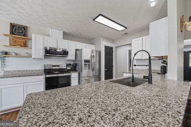 1649 Brays Lake Road, Royston, GA 30662