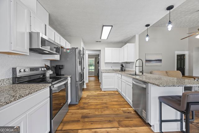 1649 Brays Lake Road, Royston, GA 30662