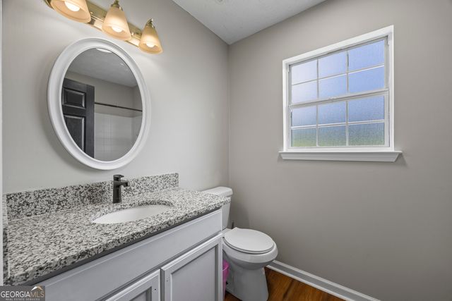 1649 Brays Lake Road, Royston, GA 30662