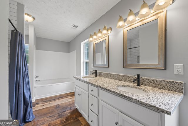 1649 Brays Lake Road, Royston, GA 30662