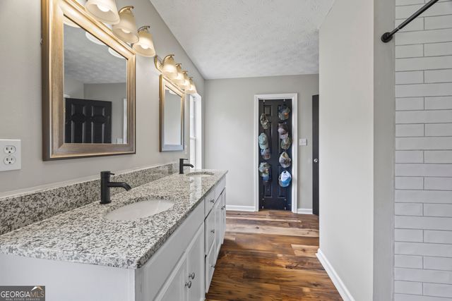 1649 Brays Lake Road, Royston, GA 30662