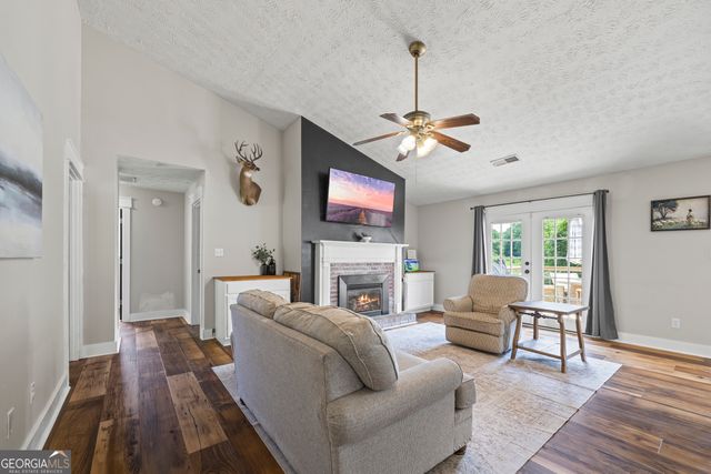1649 Brays Lake Road, Royston, GA 30662