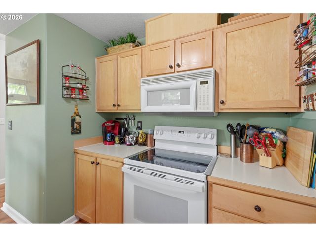 14800 Sw SANDHILL Loop 101, Beaverton, OR 97007