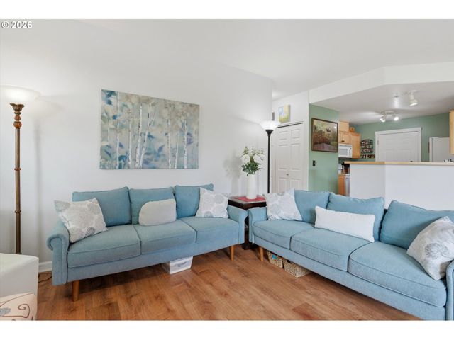 14800 Sw SANDHILL Loop 101, Beaverton, OR 97007