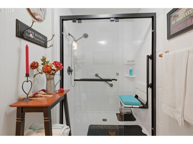 14800 Sw SANDHILL Loop 101, Beaverton, OR 97007