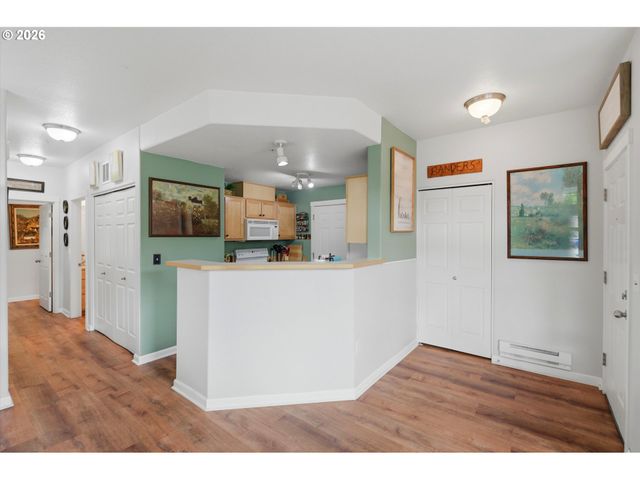14800 Sw SANDHILL Loop 101, Beaverton, OR 97007