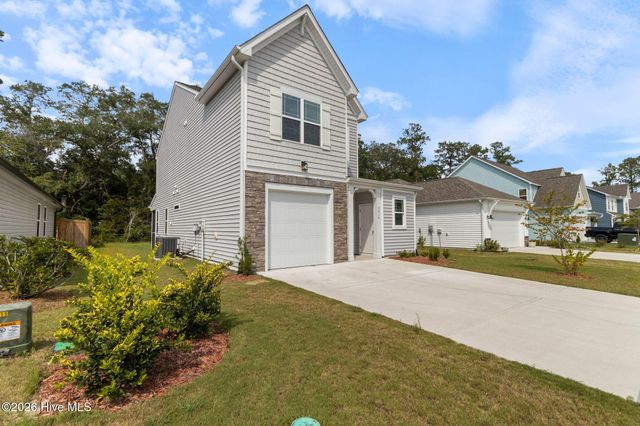 7414 Julius Drive NE, Leland, NC 28451
