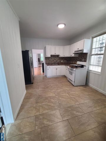 624 Madison Avenue, Elizabeth, NJ 07201