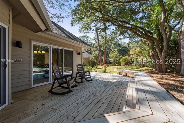 2 Sherman Dr, Hilton Head Island, SC 29928