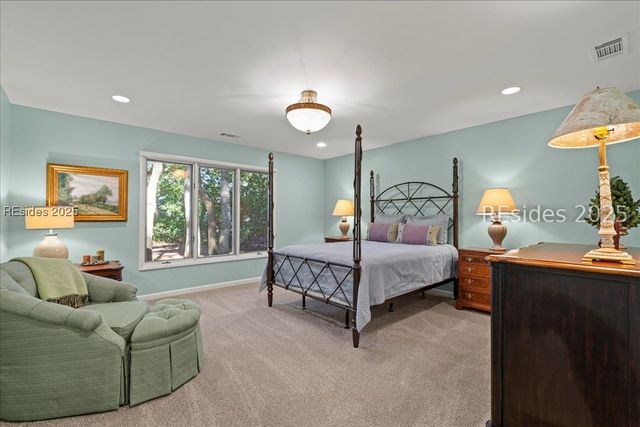 2 Sherman Dr, Hilton Head Island, SC 29928