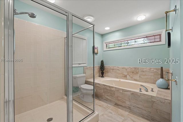 2 Sherman Dr, Hilton Head Island, SC 29928