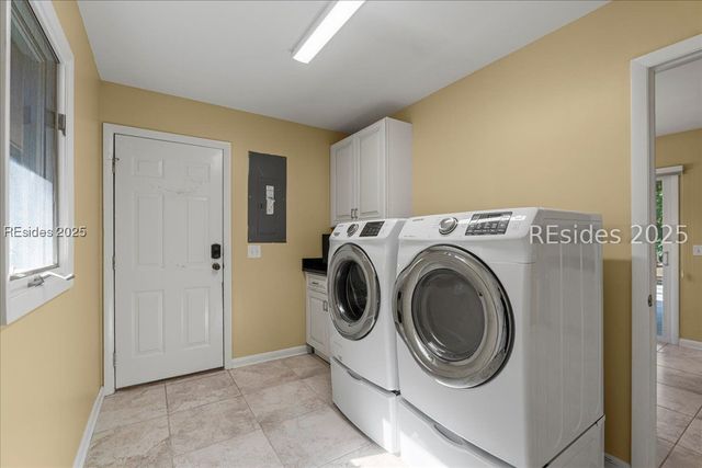 2 Sherman Dr, Hilton Head Island, SC 29928