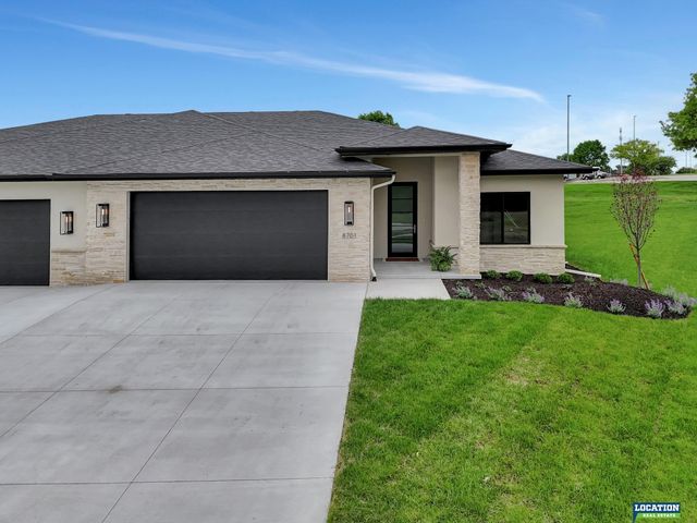 8701 Labrador Court, Lincoln, NE 68520