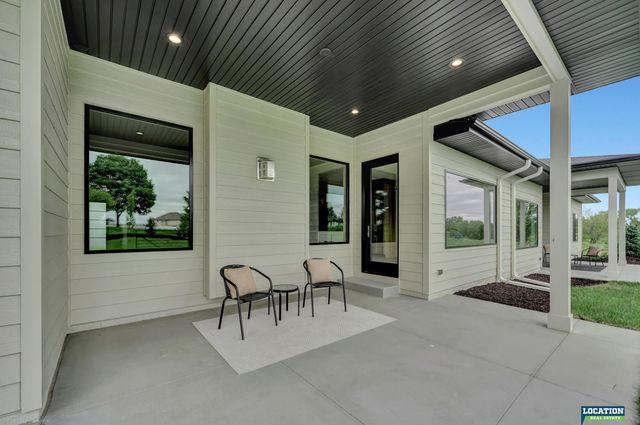 8701 Labrador Court, Lincoln, NE 68520