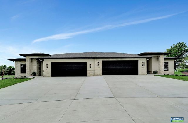 8701 Labrador Court, Lincoln, NE 68520