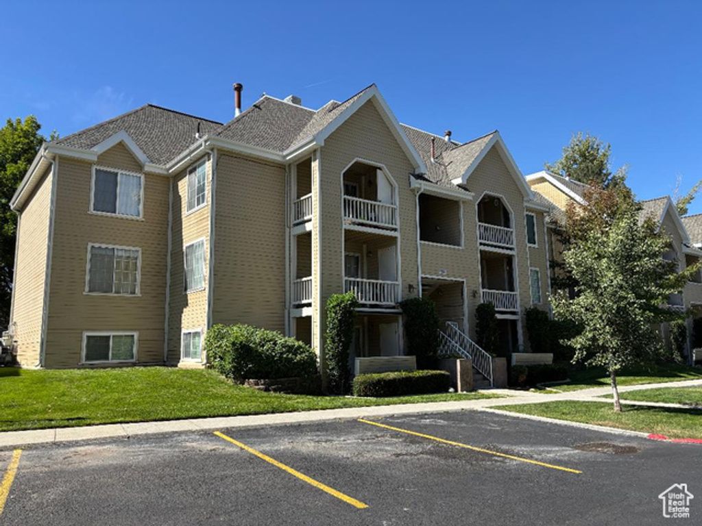 1212 E WATERSIDE CV #10, Cottonwood Heights, UT 84047