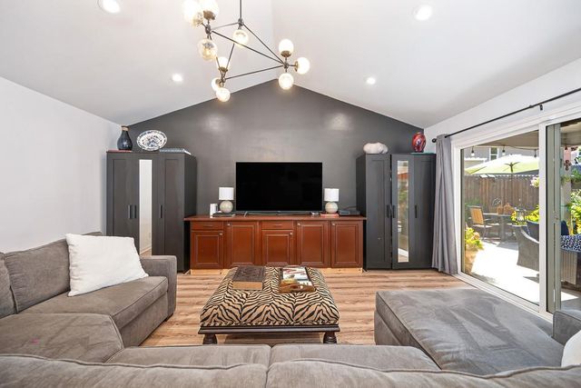 5112 Kovanda Ave, Carmichael, CA 95608