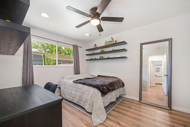 5112 Kovanda Ave, Carmichael, CA 95608