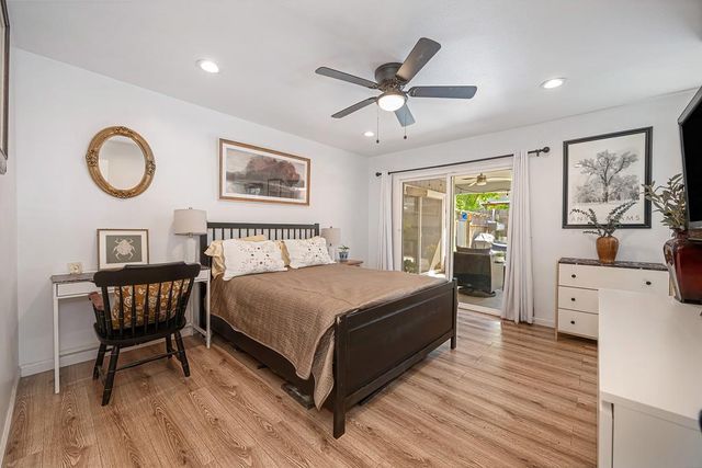 5112 Kovanda Ave, Carmichael, CA 95608