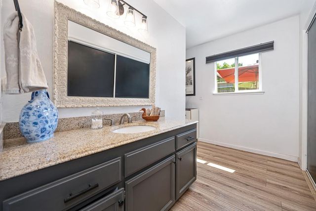 5112 Kovanda Ave, Carmichael, CA 95608