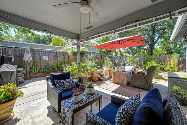 5112 Kovanda Ave, Carmichael, CA 95608