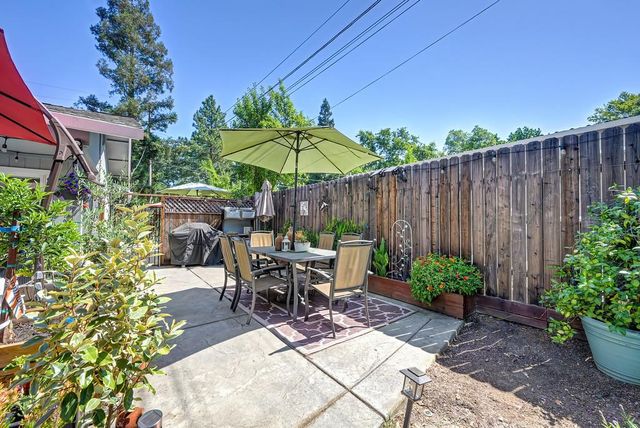 5112 Kovanda Ave, Carmichael, CA 95608