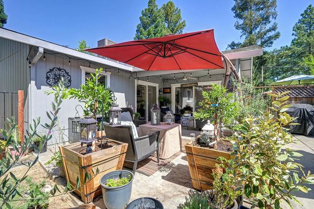 5112 Kovanda Ave, Carmichael, CA 95608
