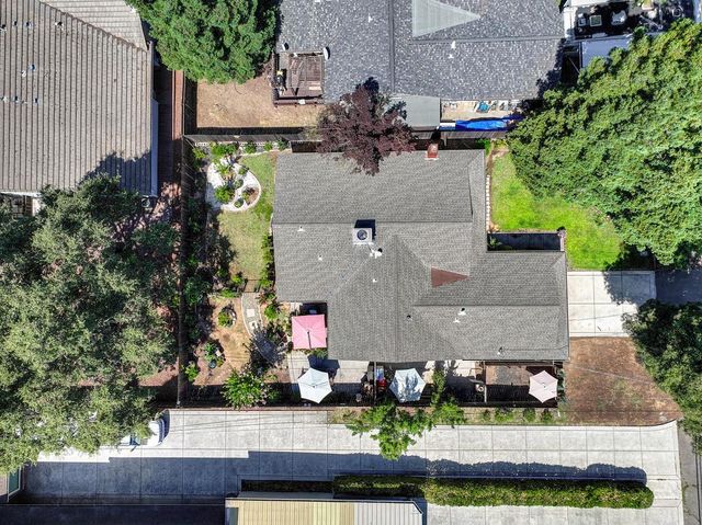 5112 Kovanda Ave, Carmichael, CA 95608