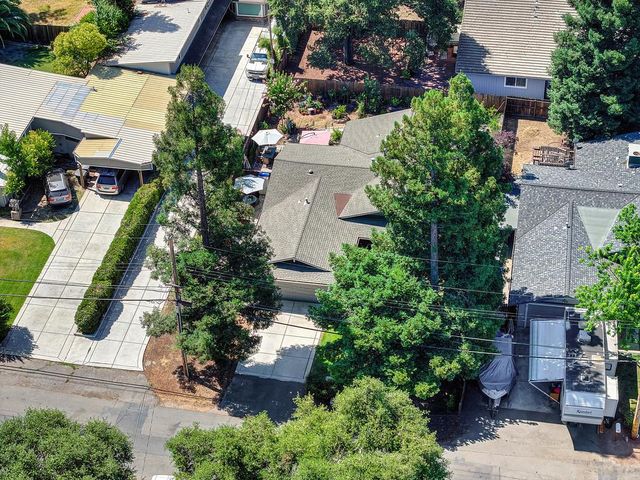 5112 Kovanda Ave, Carmichael, CA 95608