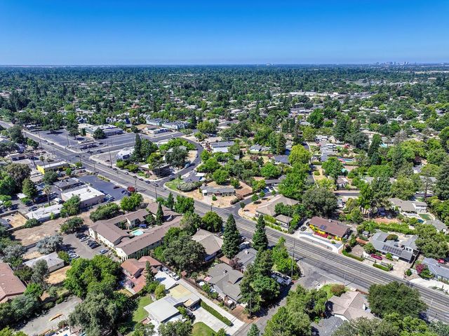 5112 Kovanda Ave, Carmichael, CA 95608