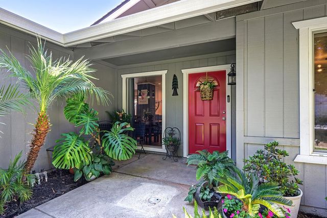5112 Kovanda Ave, Carmichael, CA 95608