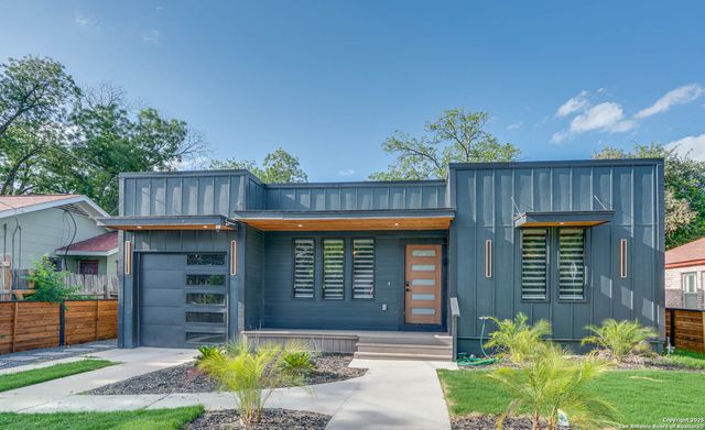 235 Bank, San Antonio, TX 78204