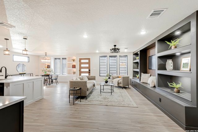 235 Bank, San Antonio, TX 78204