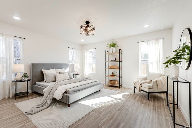 235 Bank, San Antonio, TX 78204